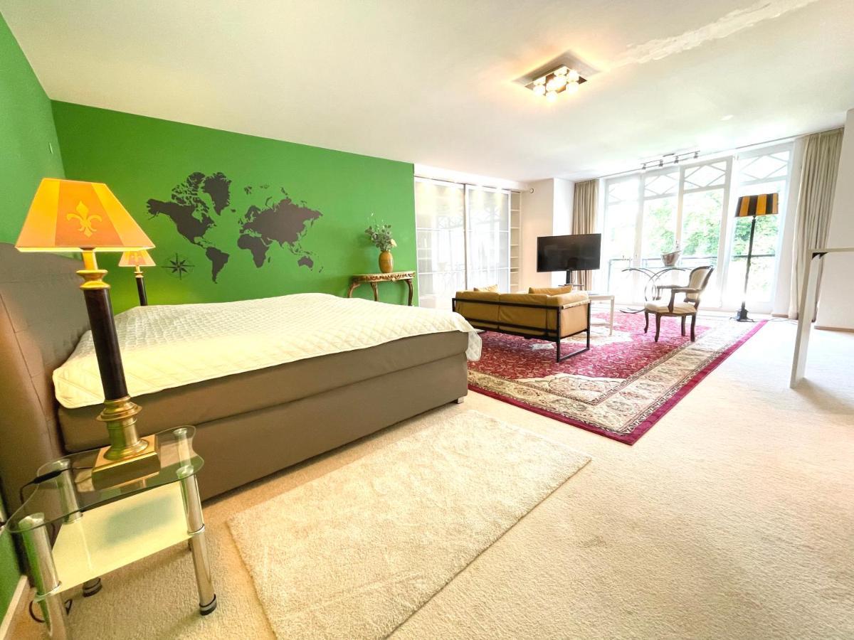 Doppelzimmer Gartenblick Villa Julian Aurich  Exterior foto